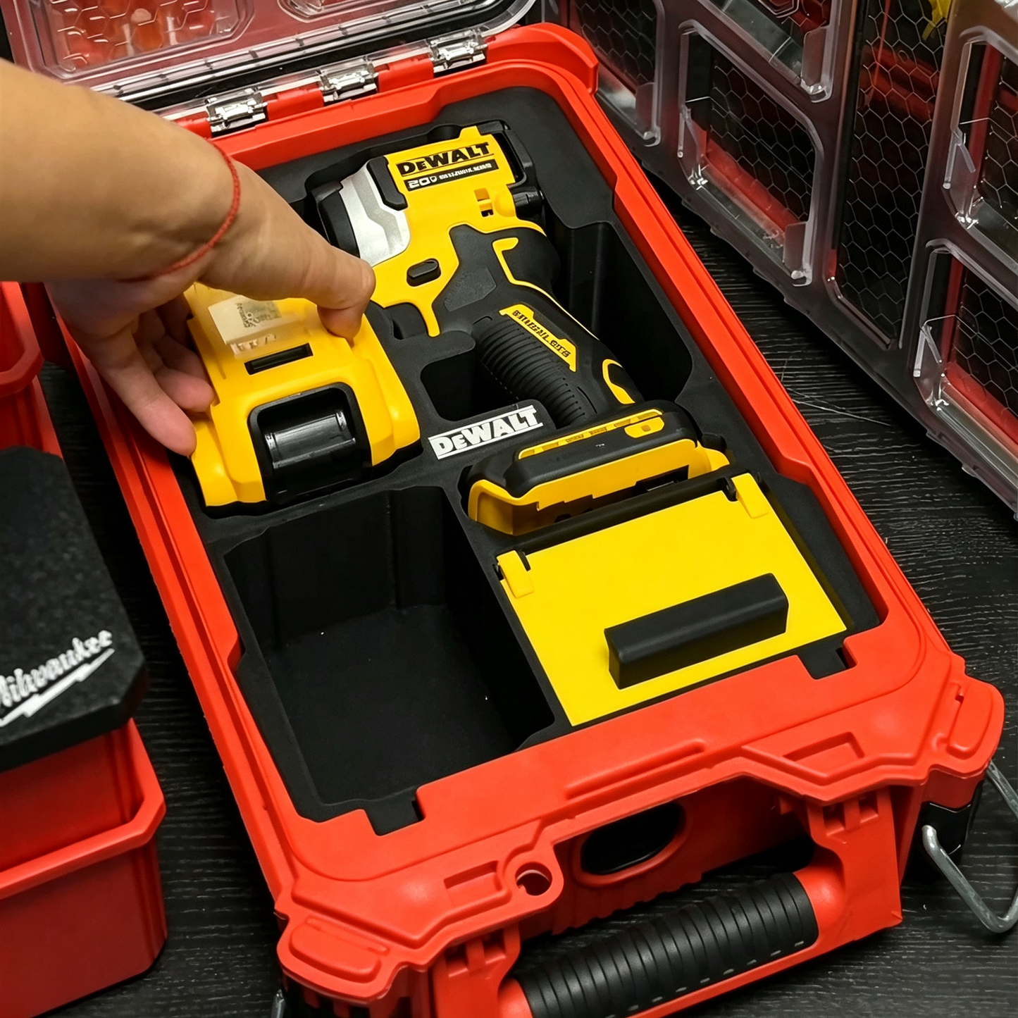 3D Printed Insert for Milwaukee Packout 8435 — DeWALT DCF850 Impact Driver Organizer, Dual Battery & Flip-Top Storage, PETG