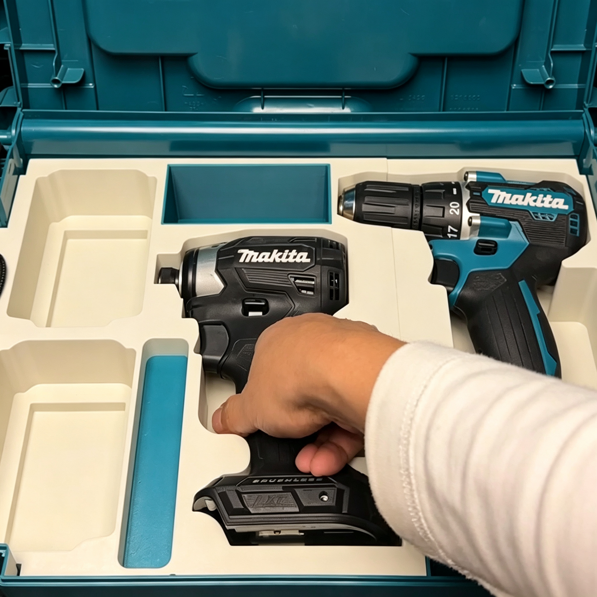 3D Printed Double-Layer Insert for Makita MAKPAC Type 3 — DTM52 Multi-Tool + DTD173 Driver + DDF487 Drill 3-Tool Kit Organizer, Charger & 2 Batteries, PETG